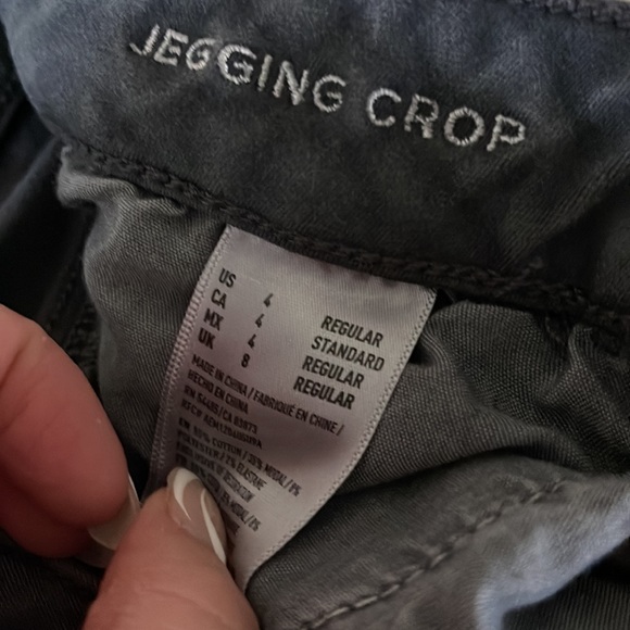 Grey crop jeans from American Eagle - Picture 3 of 3